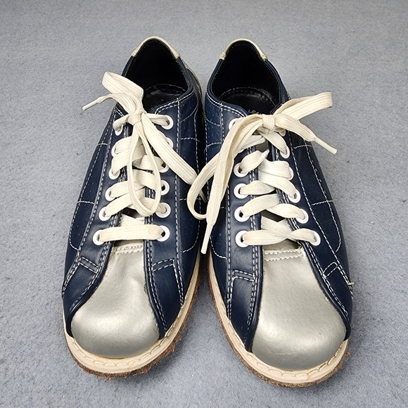 BSI Women’s Size 7.5 Leather Bowling Shoes Navy White Lace Up Rental Style - Picture 3 of 9